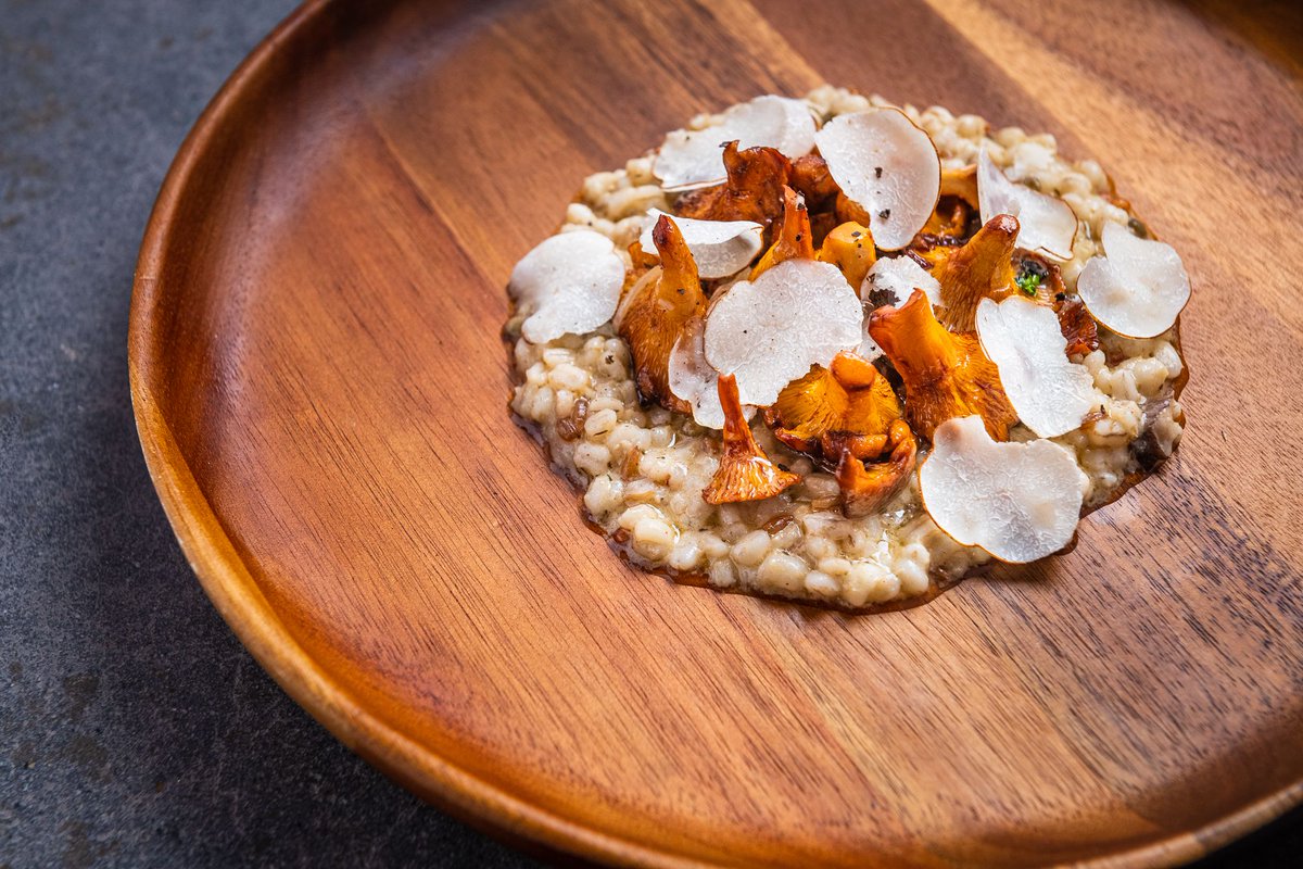 Eater_DC's tweet photo. Here are the 2022 James Beard Awards restaurant and chef finalists for D.C. https://t.co/BqnJkIDjM8 https://t.co/kIMVn9ObuW