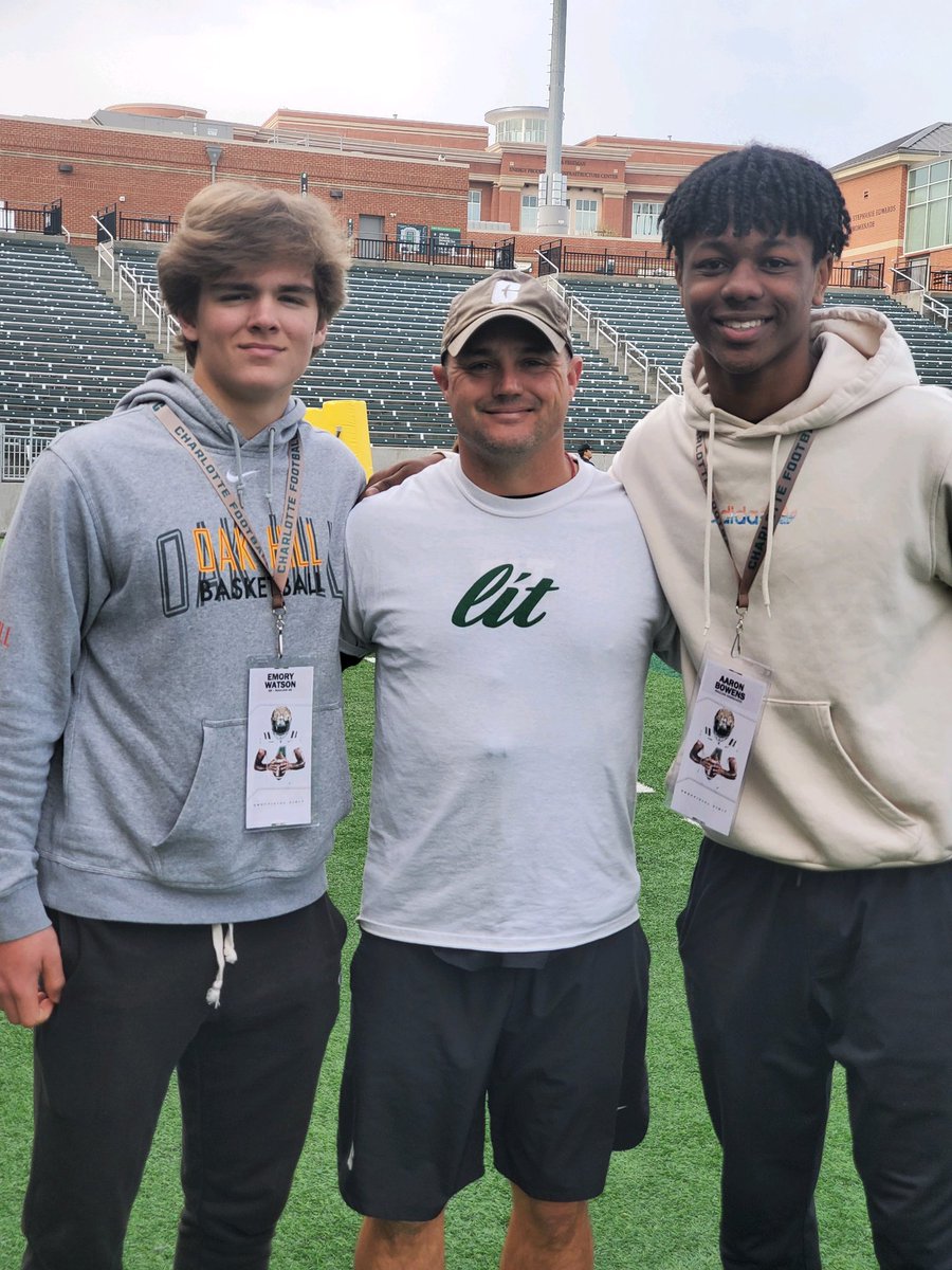 Emorywatson4's tweet photo. Had a great day @unccharlotte football!! Cant wait to go back @Coach_heals @CoachB_NinerD @CoachParks84 @sayren23 @coachcjstone https://t.co/Dunh4yCEbo