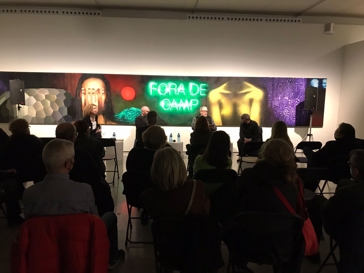 vilacasas's tweet photo. Comença la taula rodona "La construcció de la imatge en la pintura i el cinema" a l'exposició #Foradecamp d'#IsidreManils al #MuseuCanFramis. Amb @EudaldI, #JesúsMartínezClarà, #IsidreManils i @NataliaChocarro. Gràcies a tothom per assistir-hi! 💫 https://t.co/CrHCrh3STO