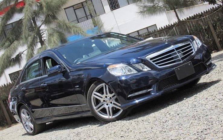 MoranPride's tweet photo. Chauffeur driven German machines at your disposal. Available for hire ☎️0733804504☎️ 
.
.
#mercedesbenz #suvkenya #carforhire #mercedesforhire #KanzeDena #msando #BlackOwnedBusiness #diesel #Petrol #Fuel #Kenya https://t.co/GEmGwj8H21