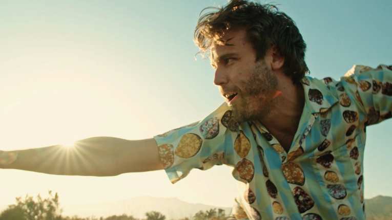 This improvised film follows Leonard, a gay man juggling moving into a new place, meeting up w/ his ex, &amp; seeking advice from friends &amp; family. Part comedy, part self-help nightmare, this film follows a man's quest for wellness while failing miserably. floridafilmfestival.com/films/wake-up-…