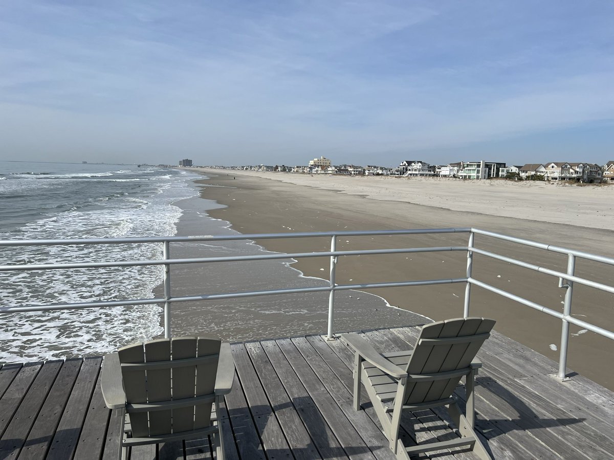 Jess_RealEstate's tweet photo. Another beautiful day at the beach! Spring is just around the corner 🌼 https://t.co/pTvGLbiZox