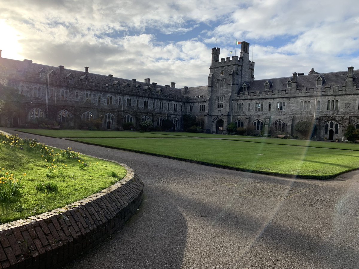 DrJohnODonoghue's tweet photo. It was so nice to get a warm welcome back to my Alma Mater @UCC on a sunny afternoon to run an RSC Student Teacher workshop today. Just over 2 years since I last visited the BScEd &amp; PME students in-person. They all loved the new @RoySocChem #GlobalExperiment #ChemEd #ChemTwitter https://t.co/cI4yJsfnYe