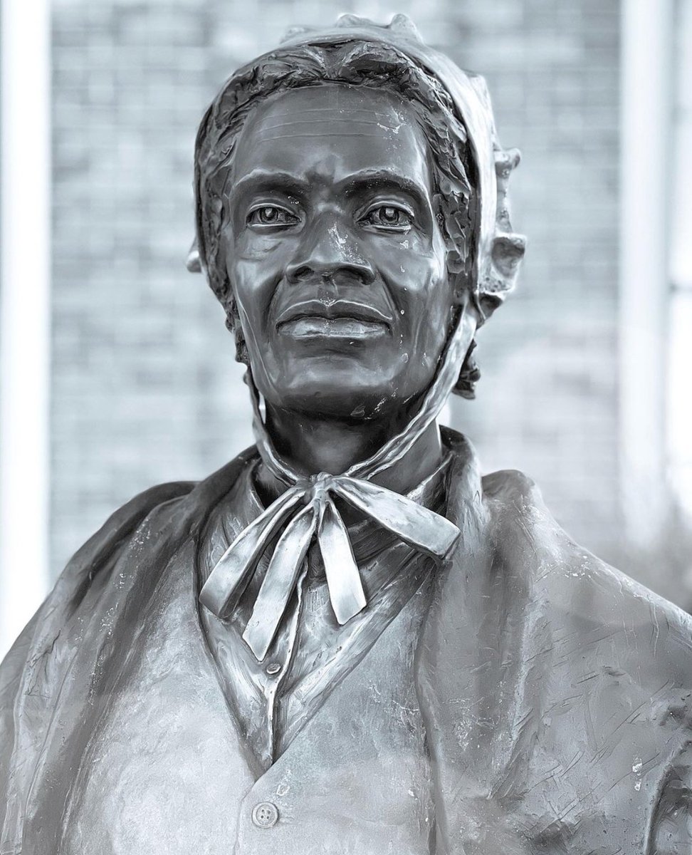 BitchfixChoc's tweet photo. #SojournerTruth began to advocate for the rights of women and African Americans in the late 1840’s and was known for giving passionate speeches about women’s rights, prison reform and universal suffrage.   💕

Cred: @whiskeyalphadelta #womenshistorymonth #femaletrailblazers https://t.co/u7xG2Jbiyu