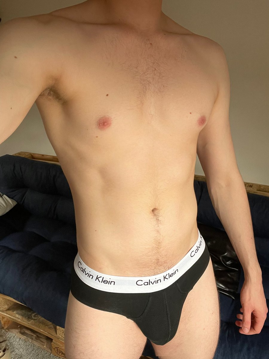 Rt et je t’envoie la photo sans le slip 🍆
