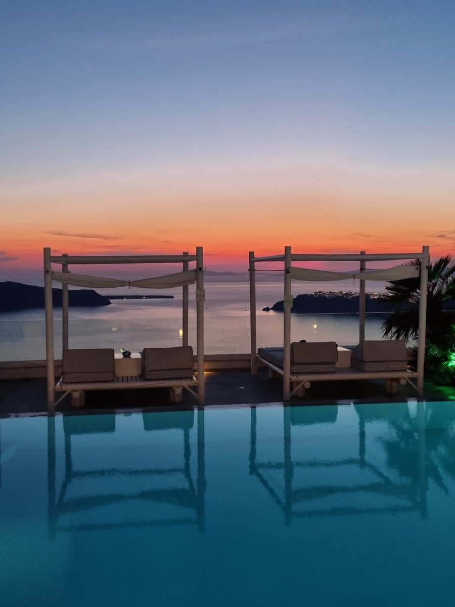 Imerovigli blue hour 💙💙💙💜😍🇬🇷🇬🇷🇬🇷😍💜💙💙💙 Like ► Santorini