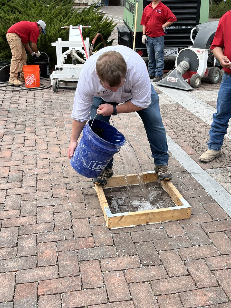 Storm_Doc's tweet photo. Day 3 of @ASCE_EWRI & @NCState_BAE’s #OMSW2022 is wrapping up with a super informative hands-on tour of #Stormwater #maintenance in @CityofWilm ! Special thanks to @Belgard & Fred Adams & @ICPI for leading stop 1! https://t.co/4RPQdEX4on