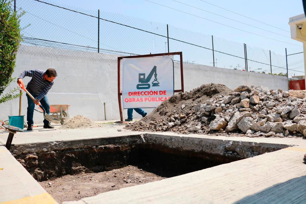 GobCoacalco2022's tweet image. Para contar con escuelas dignas y mejores instalaciones educativas, se realizará la colocación de un arcotecho en el Jardín de Niños Ignacio Zaragoza y en la Escuela Primaria Joaquín Arcadio Pagaza. 
👧🏻👦🏻
#UnaObraEnCadaEscuela