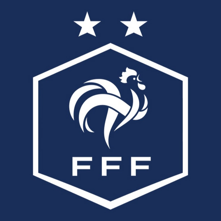 LesNNews's tweet photo. #football La @FFF a annoncé une revalorisation “significative” des dotations prévues pour les footballeuses. Leur rémunération est à des années-lumière de celle des hommes... https://t.co/LavXEdEX5r https://t.co/L49xgWIq0z