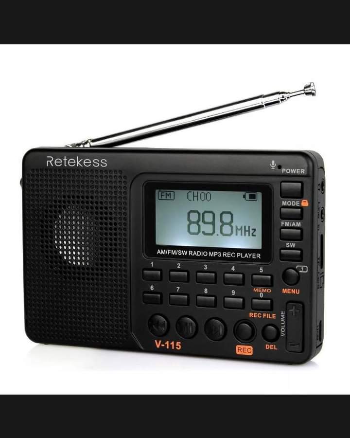 #help
Do you have a working digital radio with mains plug, that you no longer use and willing to donate?   Desperately needed for our kennels for the dogs for some soothing background sounds <a href="/ClassicFM/">Classic FM</a> Thank you
#Flintshire #NorthWales #itsallaboutthedogs