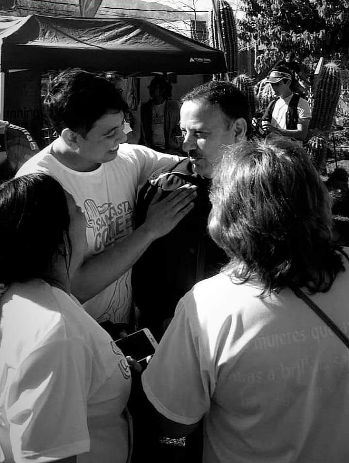 Rama0061's tweet photo. Feliz cumpleaños  Gob. @QuintelaRicardo Dios lo bendiga siempre. Gracias por su bondad y compromiso con todos los riojanos.✌️✌️ https://t.co/jZEBiCh5tJ