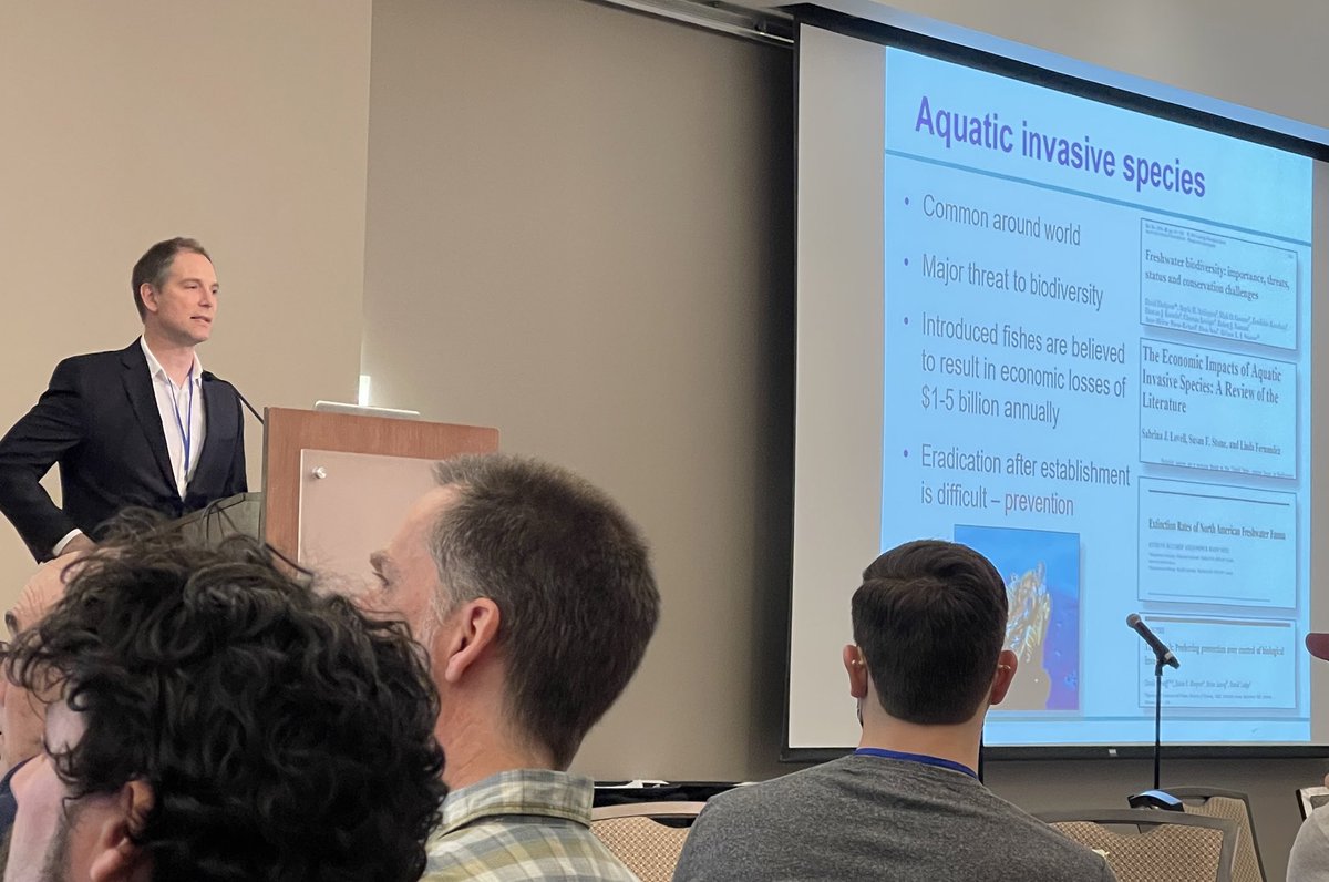 It’s the start of Illinois Chapter <a href="/AmFisheriesSoc/">American Fisheries Society</a> Meeting!  Keynote speaker Dr. Cory Suski from <a href="/IllinoisNRES/">NRES at Illinois</a> opens the meeting talking about CO2 as a barrier to #invasivespecies <a href="/afs_uiuc/">UIUC AFS Student Subunit</a>  <a href="/SIUafs/">Southern Illinois University AFS</a> <a href="/INHSillinois/">Illinois Natural History Survey</a>