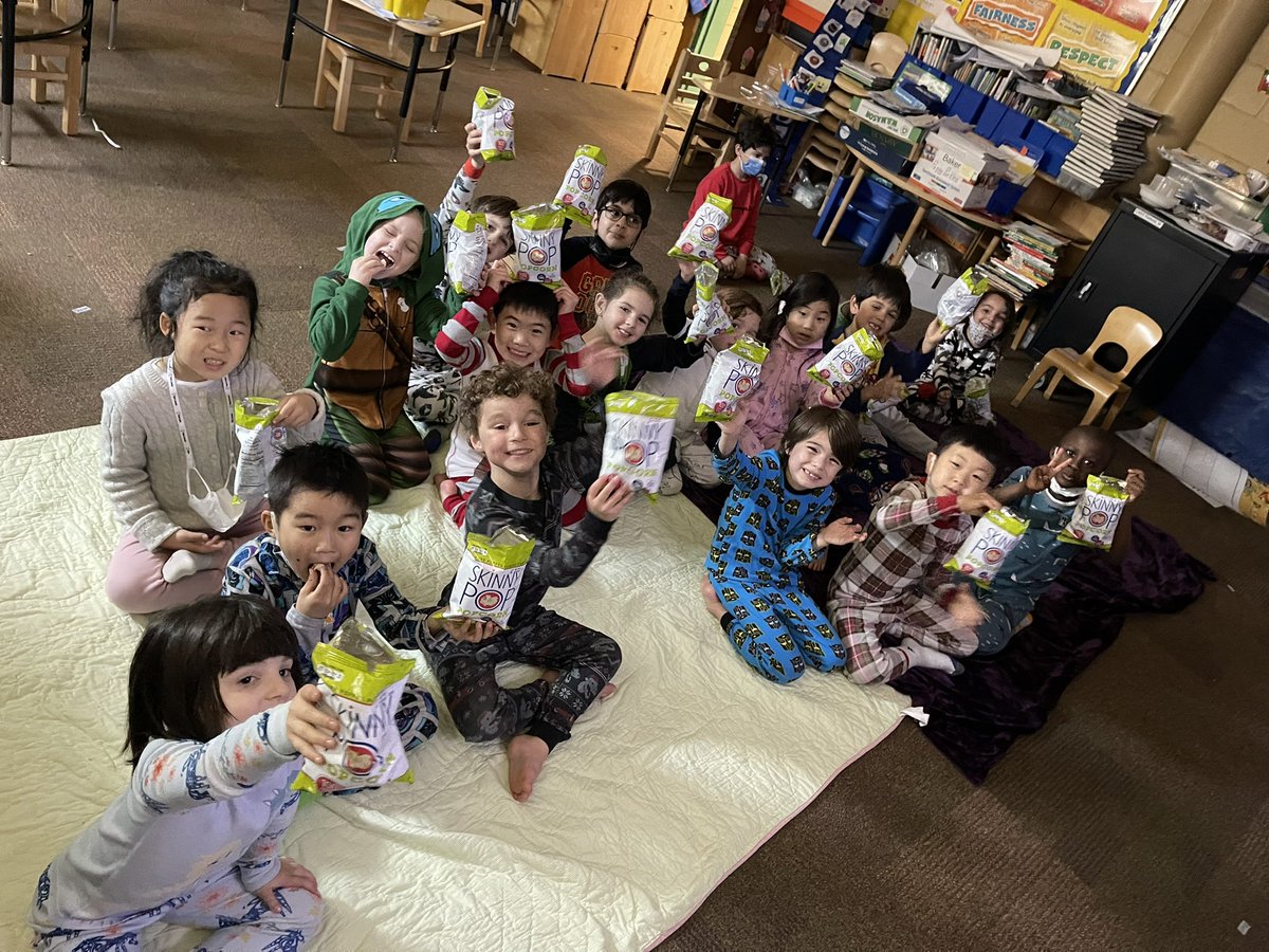 KPBaker1's tweet photo. Pajama day and a movie for earning all of our gems! https://t.co/TI3BuetY7t