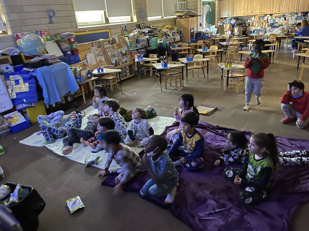 KPBaker1's tweet photo. Pajama day and a movie for earning all of our gems! https://t.co/TI3BuetY7t