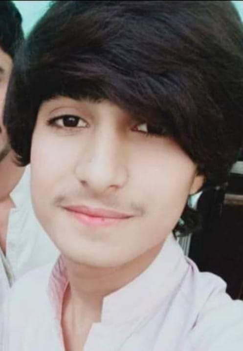 sindhiinamSS's tweet photo. ڪنھن در ڏجي دانھڙي!
کنڀي گم ڪري ڪيئي مھينا تشدد ڀوڳڻ پڄاڻا اڄڪلھ دھشتگرديء جي ڪيسن ۾ سينٽرل جيل ڪراچي ۾ قيد ڀوڳيندڙ: بشير احمد شر
بشير احمد شر جيڪو کنڀجڻ کان اڳ ئي TB جو مريض ھو ۽ ان جو TB ڪورس ھلندڙ ھو ۽ ڪورس پورو نـ ٿي سگھڻ ڪري بشير احمد شر قيد ۾ شديد بيمار آھي https://t.co/v7StblAeVU