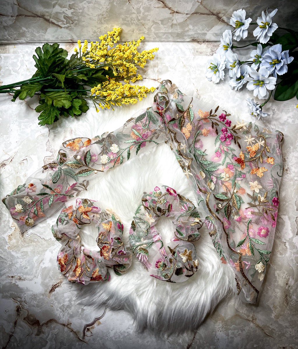 Floral embroidered hair accessories are available in my shop🌼 

These light and delicate hair accessories are perfect for spring!