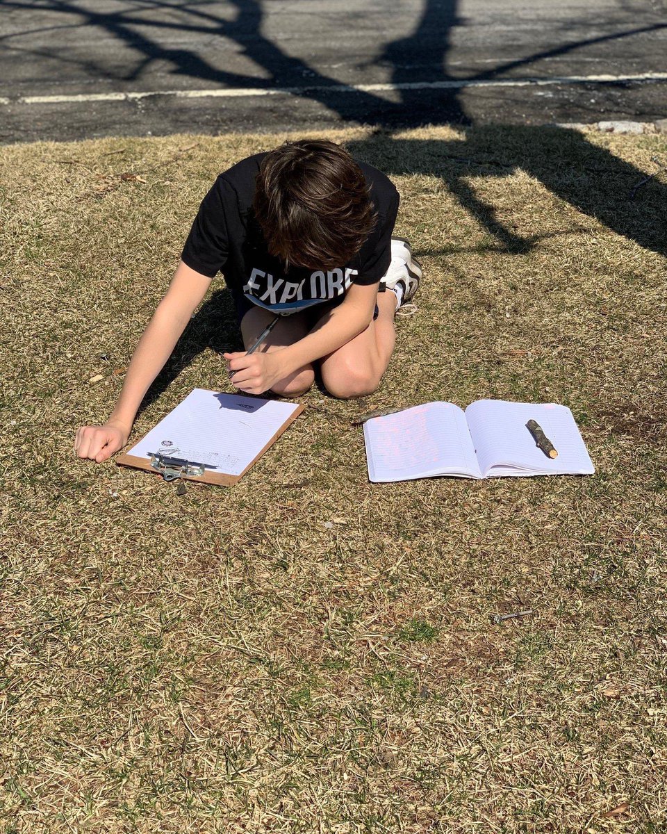 unitycharter's tweet image. .@unitycharter Learning went outside on this beautiful day! Here, we have our 5th grade writers being inspired by the outdoors! #unitywolves @EcoSchoolsUSA @NJPCSA @NewJerseyDOE @CharacterDotOrg @SECDLab