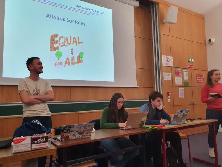 Apobugnot's tweet photo. Clap de fin de l'Assemblée Générale de l'@AGEParis ! 

Au programme aujourd’hui :

✨Point d’actualité de la Réforme Statutaire 
✨Tour d'actualité du Réseau
✨Présentation de la formation pair.e aidant.e par @NightlineFrance https://t.co/41GJfV1yVU