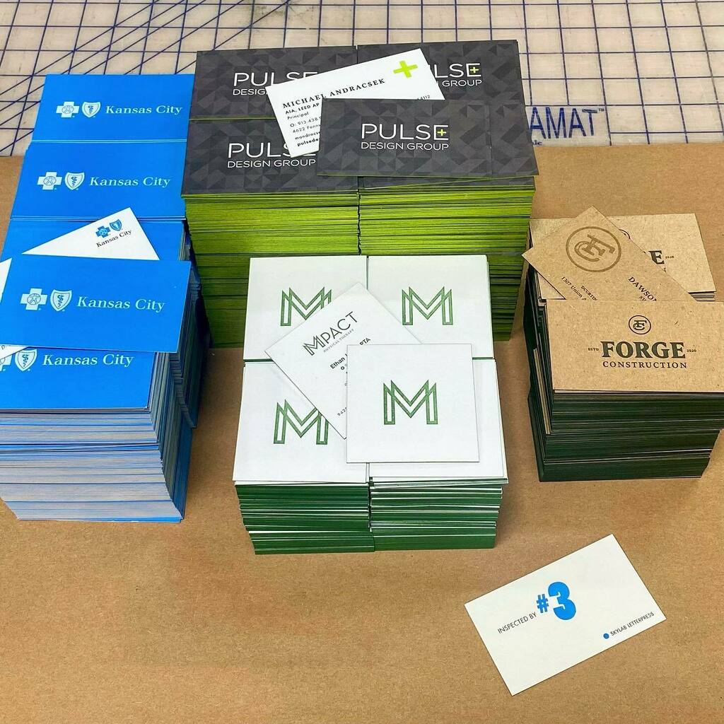 SkylabLtrpress's tweet photo. Aside from news outlets, printers often have a feel for the employment market stats too. After a slow 2020-2021, we have consistently seen an uptick in biz cards. 
This week’s lot is a fun batch. 

@bluecrossblueshieldkc , @pulse_design_group , @mpactpt … https://t.co/vCl2EedhVS https://t.co/rULdYELwCh