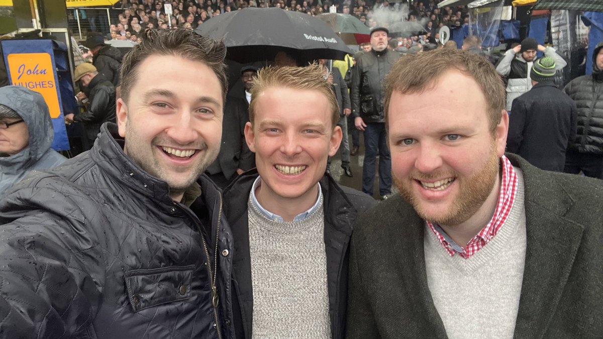 MikeMinay's tweet photo. Pissing with rain. Pounds down. But hey, a great time with some great people. Love the races. #CheltenhamFestival https://t.co/H3QGU4FMgA