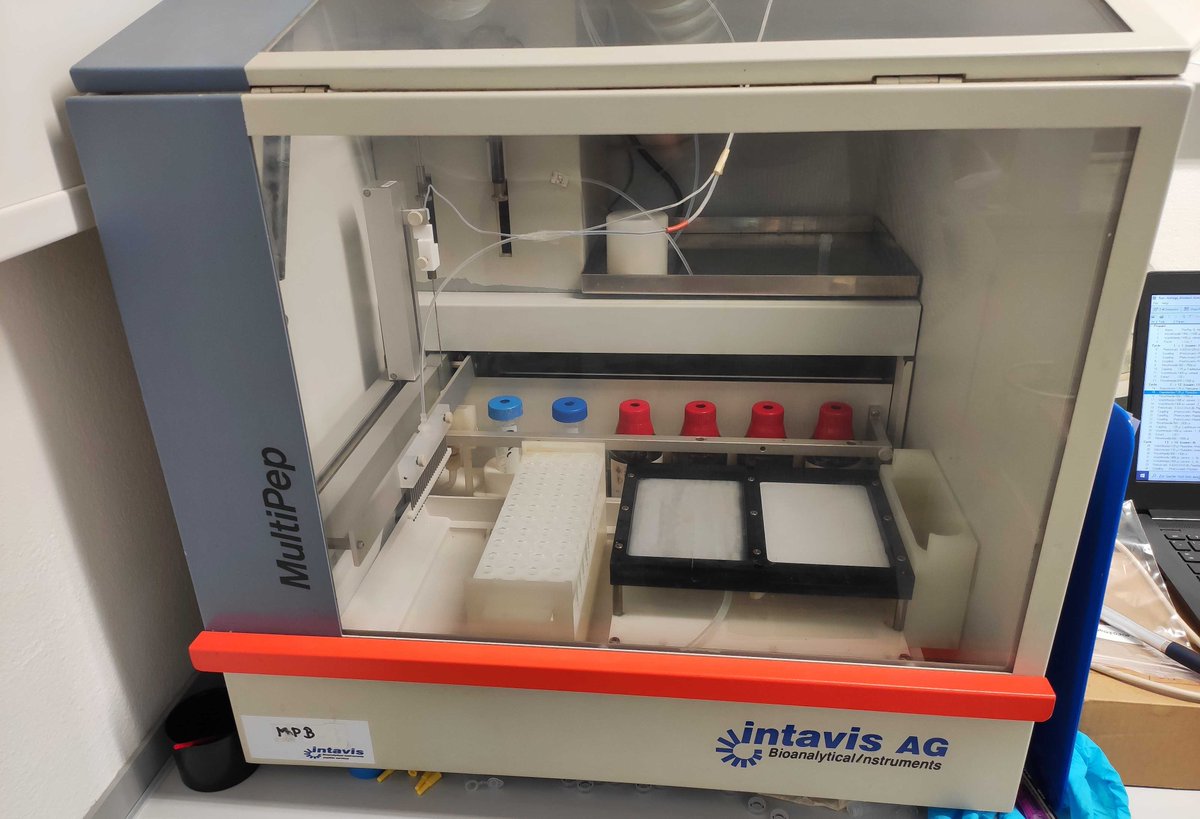 UBIMOTIF (@ubimotif) on Twitter photo Hi! Itâs Emily again. At the moment I am doing my secondment at <a href="/intavispeptides/">Intavis Peptide Services</a> in TĂŒbingen.
Here I'm making SPOT arrays by synthesizing peptides on a cellulose membrane.
P.S. Many thanks to INTAVIS for the warm welcome here!
<a href="/MSCActions/">Marie SkĆodowska-Curie Actions</a> <a href="/EU_H2020/">Horizon 2020</a> #PhDChat #PhDLife <a href="/AimilianiK/">Aimiliani Konstantinou</a> Hi! Itâs Emily again. At the moment I am doing my secondment at <a href="/intavispeptides/">Intavis Peptide Services</a> in TĂŒbingen.
Here I'm making SPOT arrays by synthesizing peptides on a cellulose membrane.
P.S. Many thanks to INTAVIS for the warm welcome here!
<a href="/MSCActions/">Marie SkĆodowska-Curie Actions</a> <a href="/EU_H2020/">Horizon 2020</a> #PhDChat #PhDLife <a href="/AimilianiK/">Aimiliani Konstantinou</a>