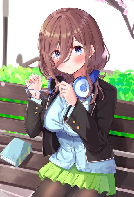 setsuさんがTwitterに投稿した中野三玖(五等分の花嫁)のイラスト。