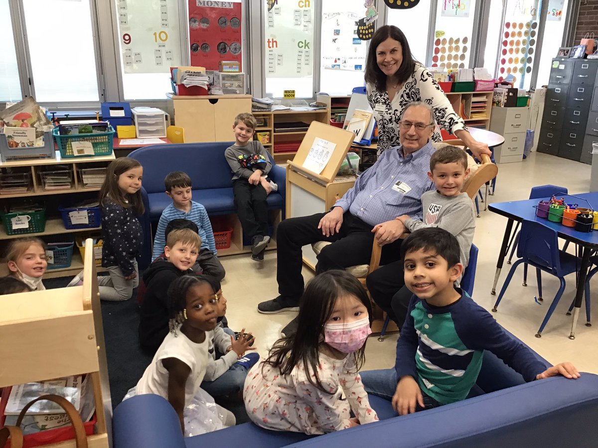 MrsAndreuzzi's tweet photo. It was a real treat having Lucas’s grandma and grandpa visit our class; Dr. Aaronstein spoke about his jobs as a teacher, principal and superintendent @MeadowDriveElem #mineolaproud https://t.co/QwqwCdWSpN