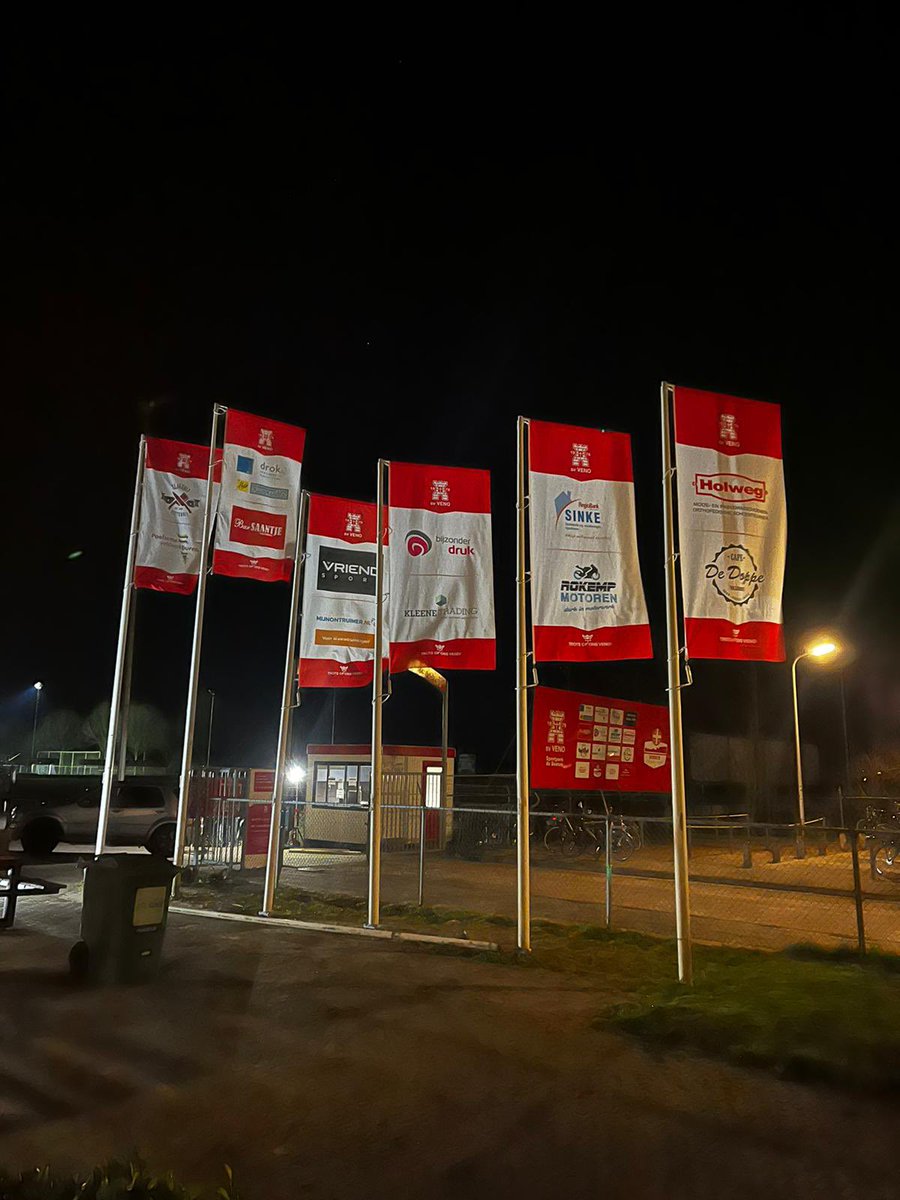 svVENO's tweet photo. ๐ดโช๏ธ
Goedenavond vanaf Sportpark De Benten voor de wedstrijd
#svVENO - @VVBeilen
#venobeilen https://t.co/cMq3ykV7MP