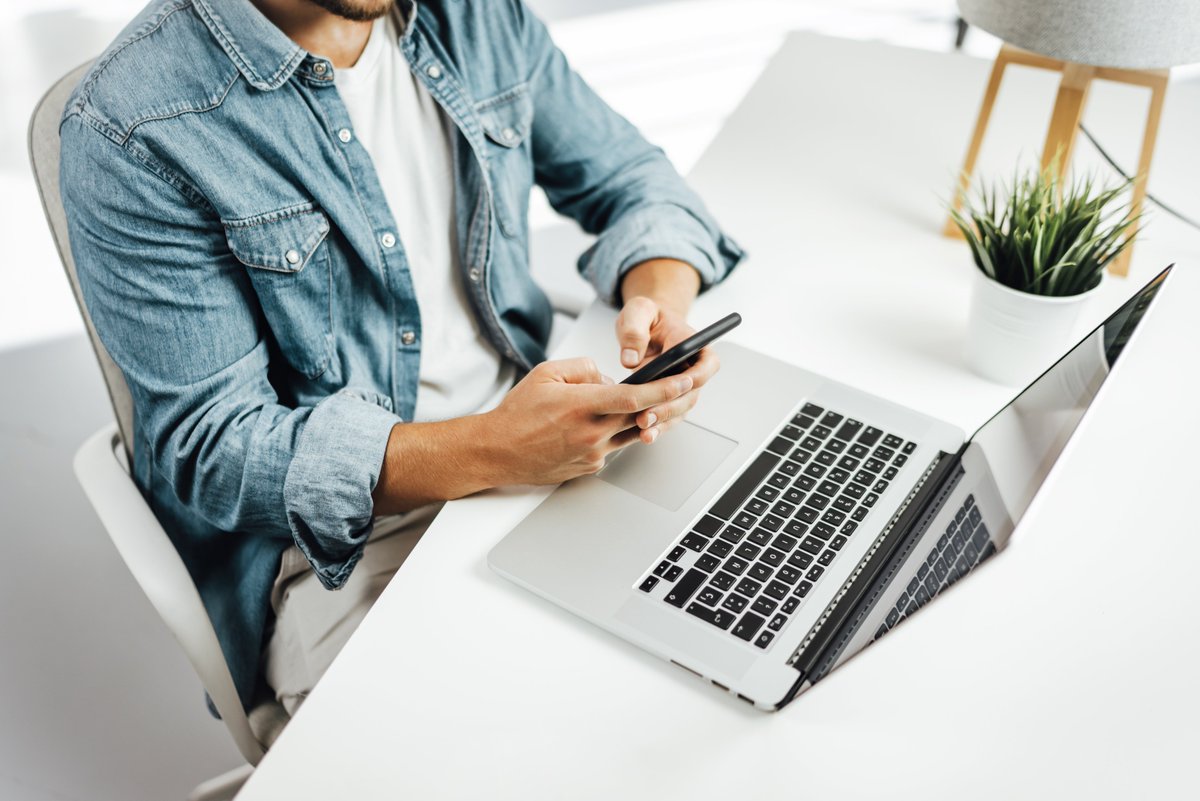 secureGRS's tweet photo. Are you searching for a unified platform that syncs secure messaging across your mobile and desktop devices? Email info@securegrs.com or call us toll-free at 855-477-2633 to request a free 30-day demo. #securemessaging #hipaacompliant #healthcare #businesscommunications #law https://t.co/8NGgmXTwn5