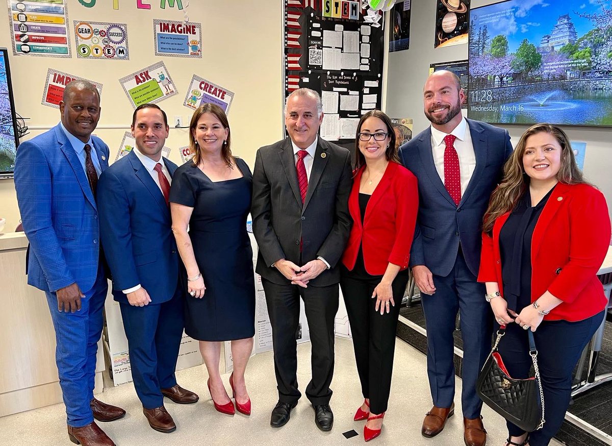 cityofhialeah's tweet photo. Today, Governor Ron DeSantis appeared at the City of Hialeah Educational Academy to announce that the state will be allocating $289 million for after-school programs that will help to close achievement gaps, improve STEM education, and booster student resiliency. https://t.co/GzGtsbf78a