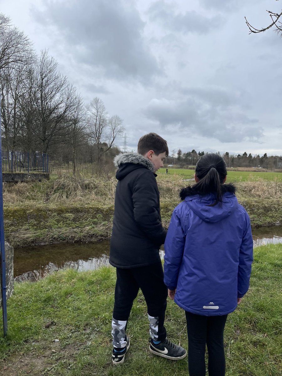 BowhouseP2's tweet photo. This afternoon as part of our STEM Project on flood protection we walked around our local area for ideas to see how we can create our own flood protection scheme! @FMorrisonSTEM We had a great time and discovered lots of information 🌊👷‍♀️🥽 https://t.co/TZNH4OODI1