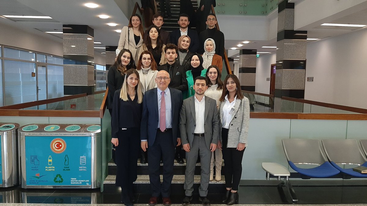 utkucakirozer's tweet photo. #İstinyeÜniversitesi #SiyasetBilimi ve #Uluslararasıİlişkiler bölümlerinden öğrenci kardeşlerimizle #TBMM’de dış politika ve gazetecilik üzerine konuştuk...
Nazik ziyaretleri için teşekkürler. https://t.co/cYhhh3bSxG