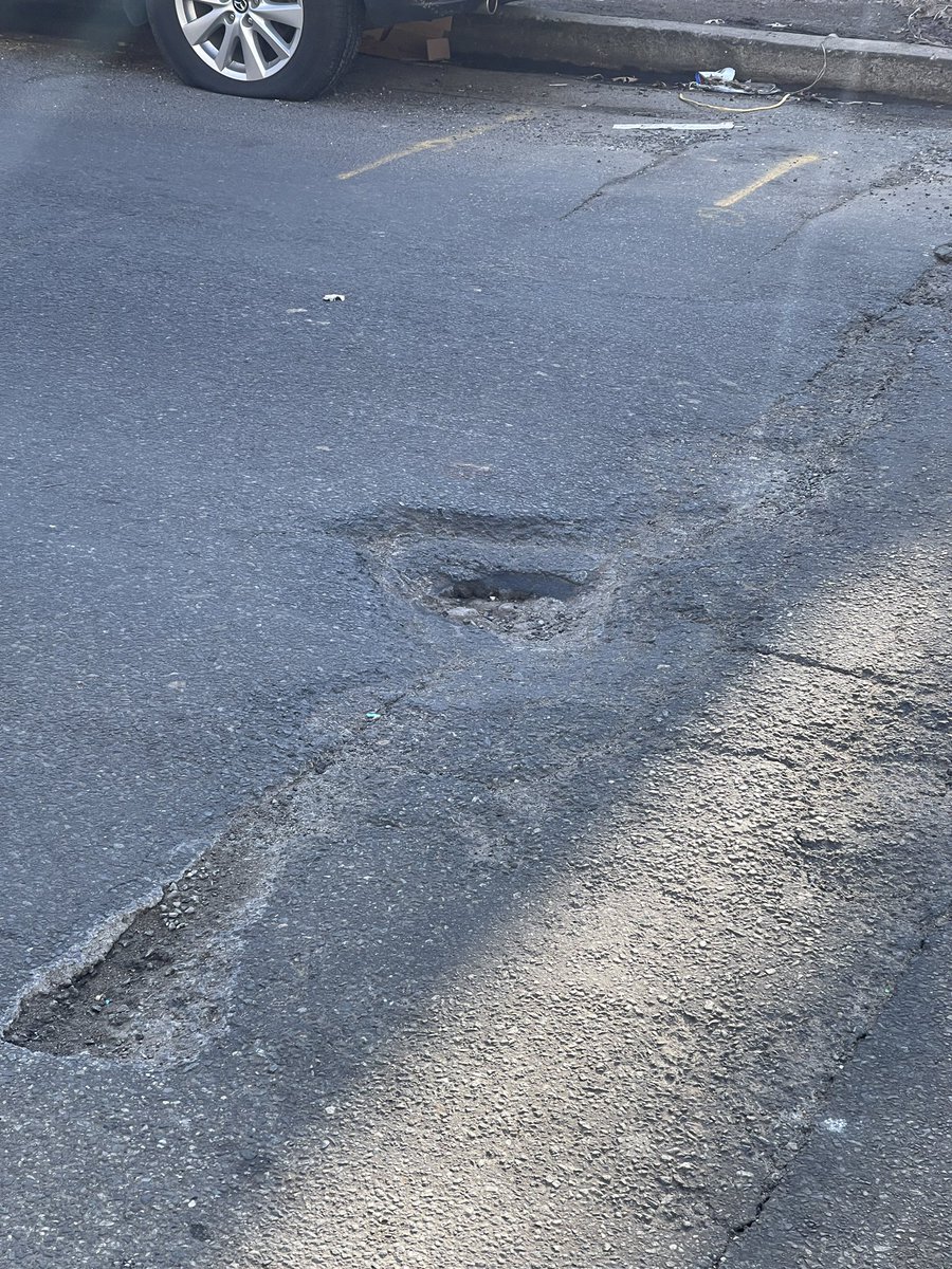 savoy133's tweet photo. @CityofNewarkNJ can we get these hug hole in front of 135 Fabyan Pl Nwk filled. Every time a truck hits one the house shakes. #newarkforward https://t.co/ikoqnspxvE