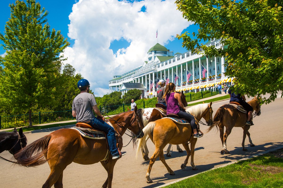 GrandHotelMI's tweet photo. Every photo is a story. Share your favorite Grand Hotel memory now through April 8 online or using #MyGrandMemory! Vote for your favorite photo by visiting https://t.co/DrDiNMlbQq. The person submitting the photo with the most votes will win a two night stay this season! https://t.co/rO0fa65BQf