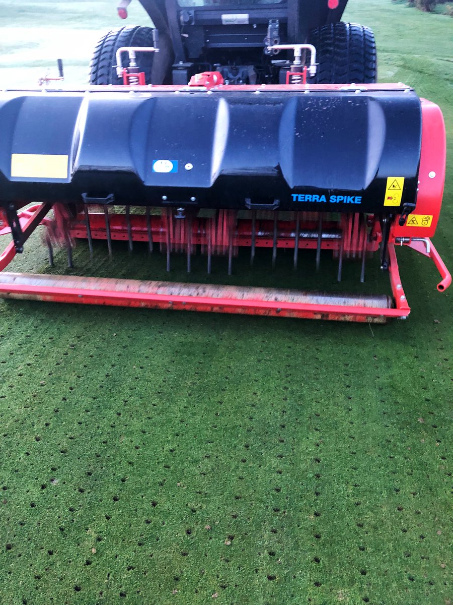 mattwhiting31's tweet photo. Another greens renovations done and dusted. Finished off with the usual over-seed of CBL @T2GBentgrass @turfcarescott . Great work from all the boys 💪🏼 @DanMead01 https://t.co/oKhUL9GNBF