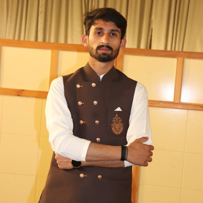Abdullah6843100's tweet photo. #NewProfilePic https://t.co/RtugKaGPjN