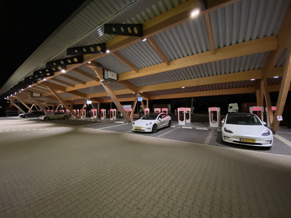 What a great <a href="/Tesla/">Tesla</a> #supercharger location in Hilden Germany!