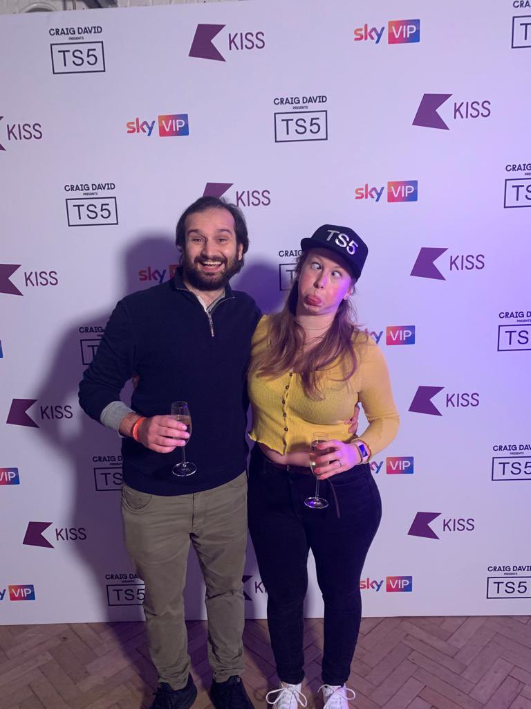 CAN’T BELIEVE WE WON TICKETS!!! THANK YOU #SkyVIP #KissPresents #CraigDavid #TS5 This gig is definitely gonna be slicker than your average 🙌🏻