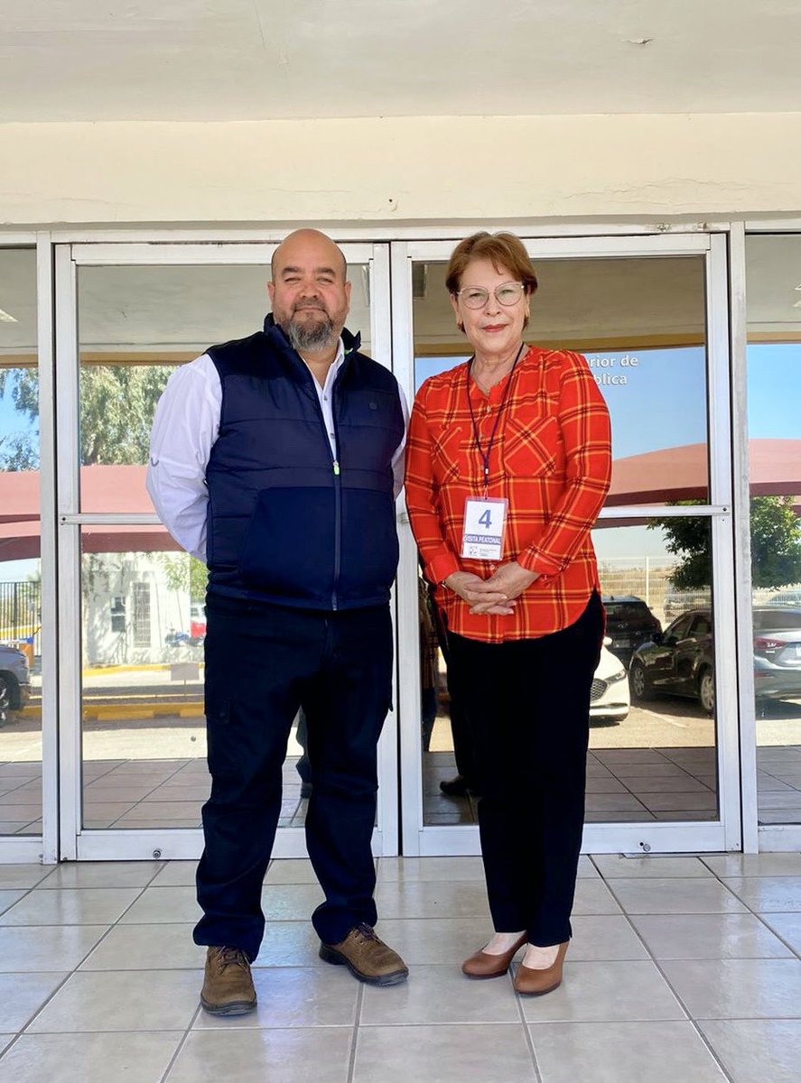 DrElliothRomero's tweet photo. Amena y productiva reunión con la Lcda.Reyna Gladys Munguía, Directora General del Sistema de Desarrollo Policial #SIDEPOL, donde se vieron algunos temas, principalmente trabajar en conjunto y sumar esfuerzos. 
@MaDoloresRio 
@SonoraSeguridad https://t.co/Z9nUN1ZoSH