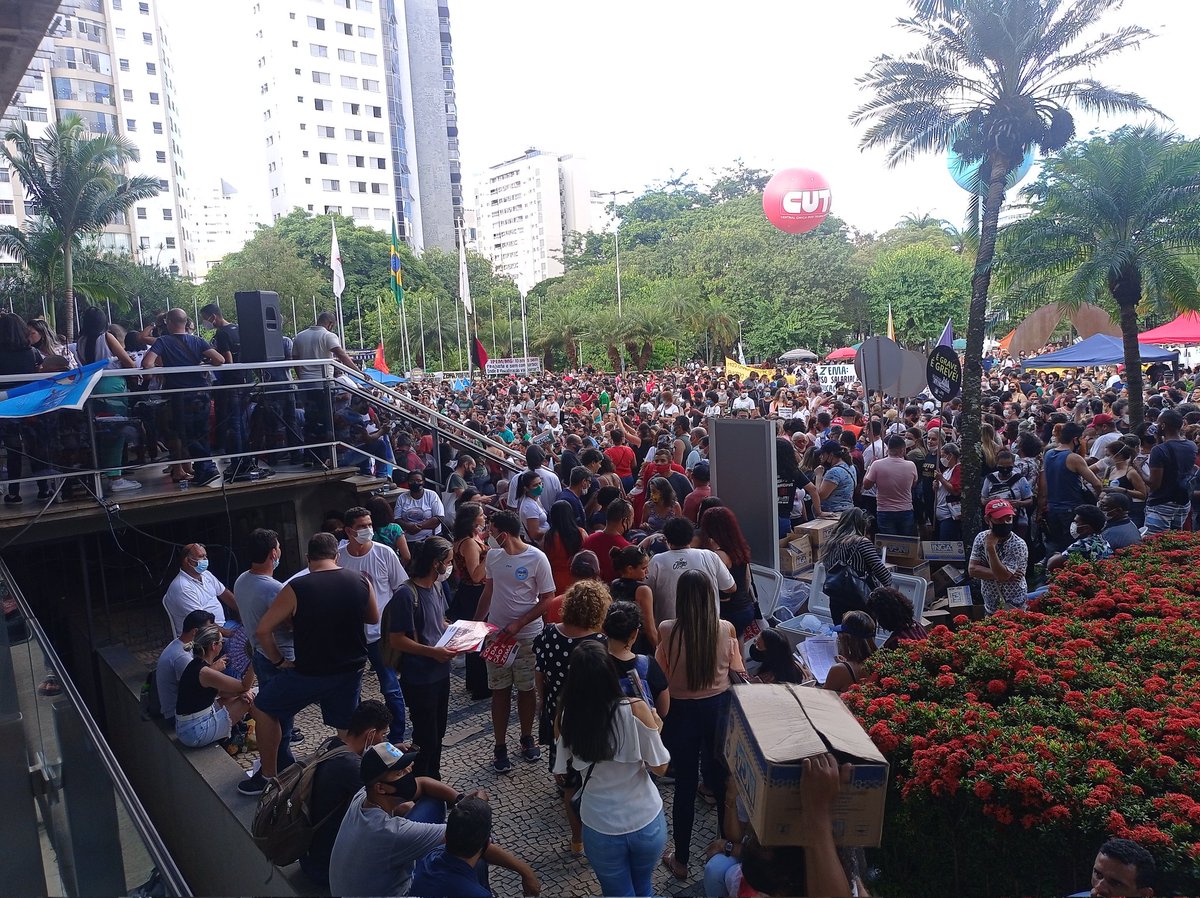#ZemaAssimNãoDáAGenteQuerEstudar
#ZemaAssimNãoDáAGenteQuerEstudarBoraLáDarUmJeitoDePagar
