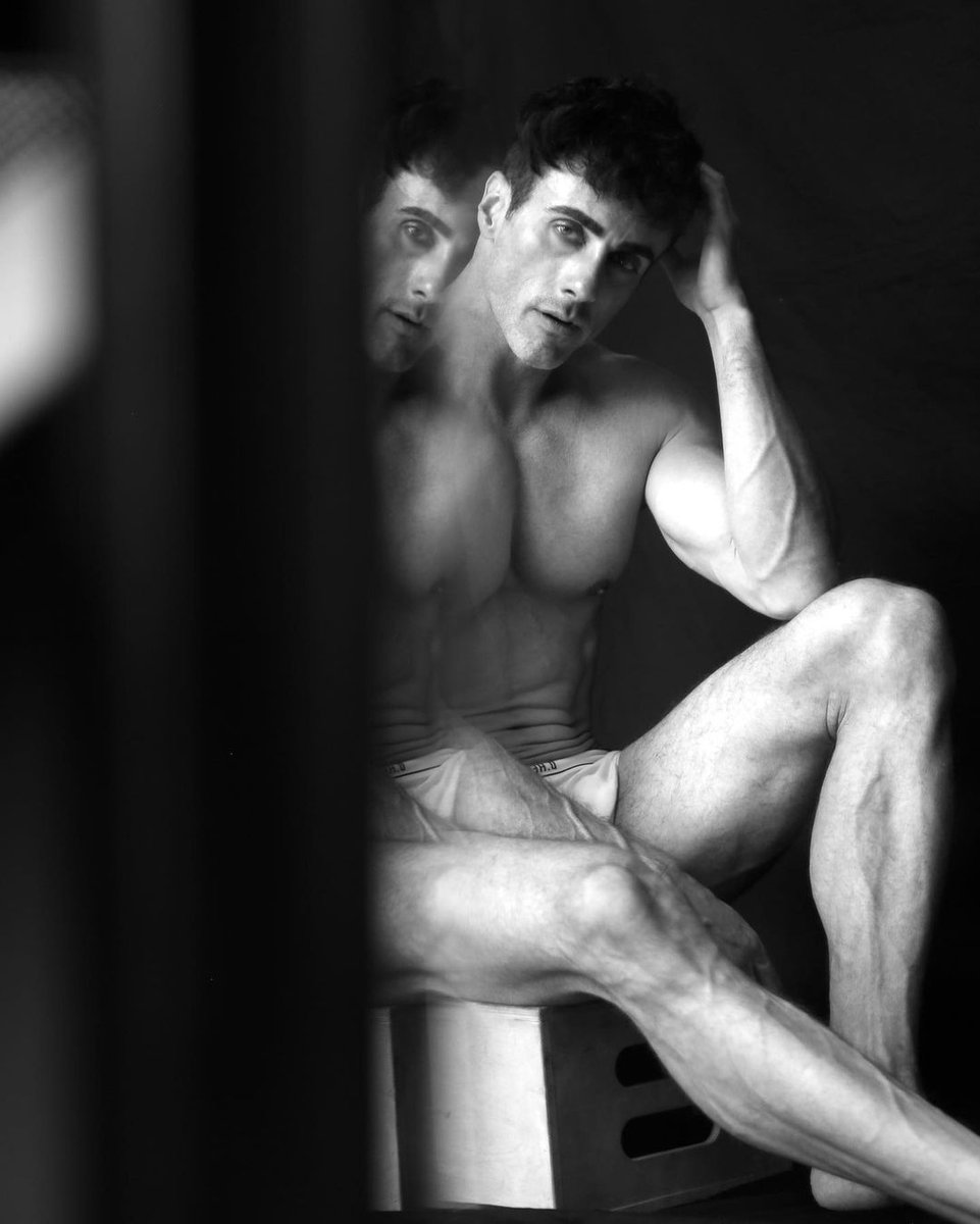 dhedral tweet picture
