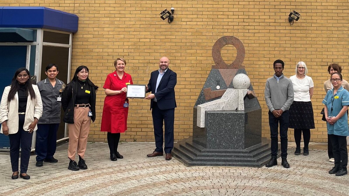 Duncan_CNO's tweet image. Today I was pleased to join @CNOEngland to congratulate #teamCNO colleagues at @gloshospitals @WhitHealth and @YeovilHospital on achieving the NHS Pastoral Care Quality Award and thank them for their work to ensure #InternationalNurses and midwives receive quality pastoral care.