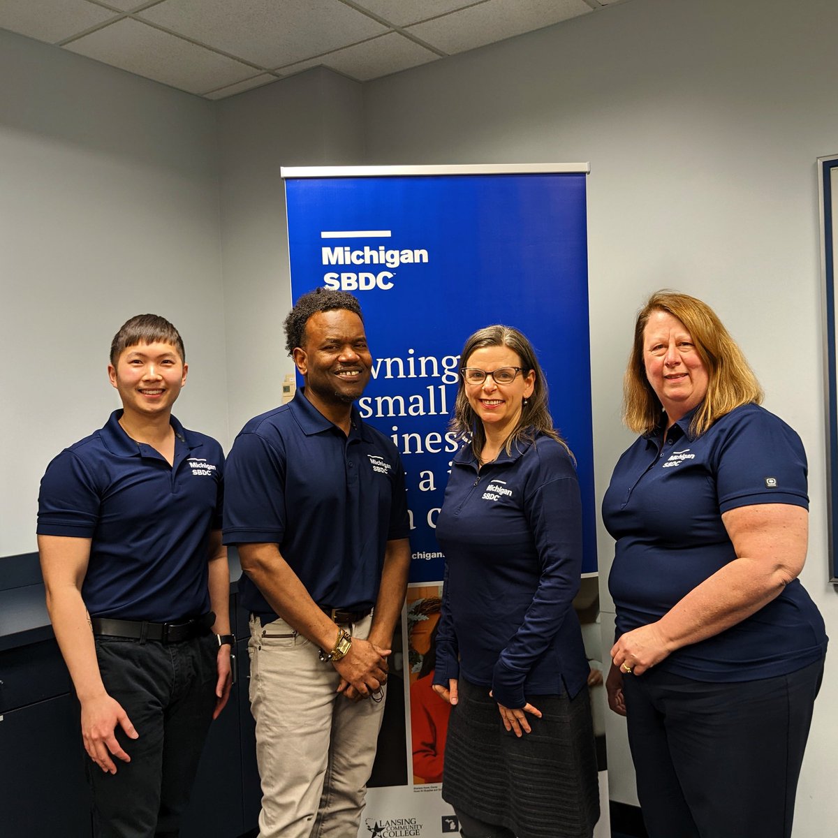 MichiganSBDC's tweet photo. #SBDCDay comes once a year but our team of business consultants and experts work year-round to help small businesses in Michigan get started and succeed💙 @ASBDC 

📸MI-SBDC Capital Region Team https://t.co/Mpm6mSFZZc