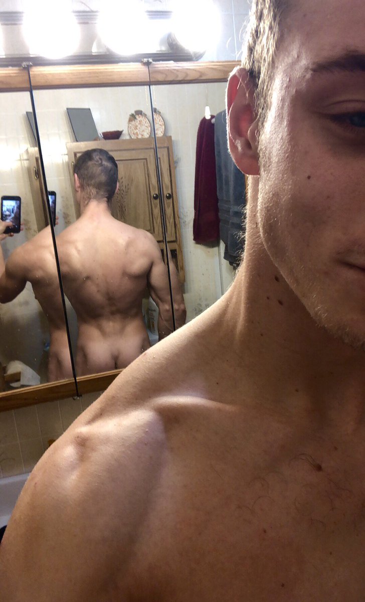jamesflint56's tweet photo. Drag your nails across my back while I sink deep inside https://t.co/0LulzU4Ocb