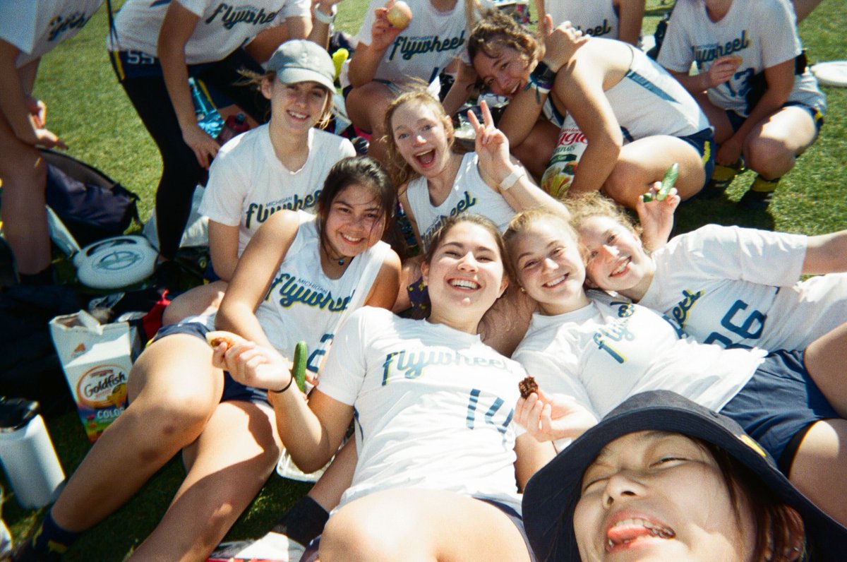 Please retweet: Support Flywheel and the ultimate community with the click of a button. Most retweets before 4pm wins! #GivingBlueday