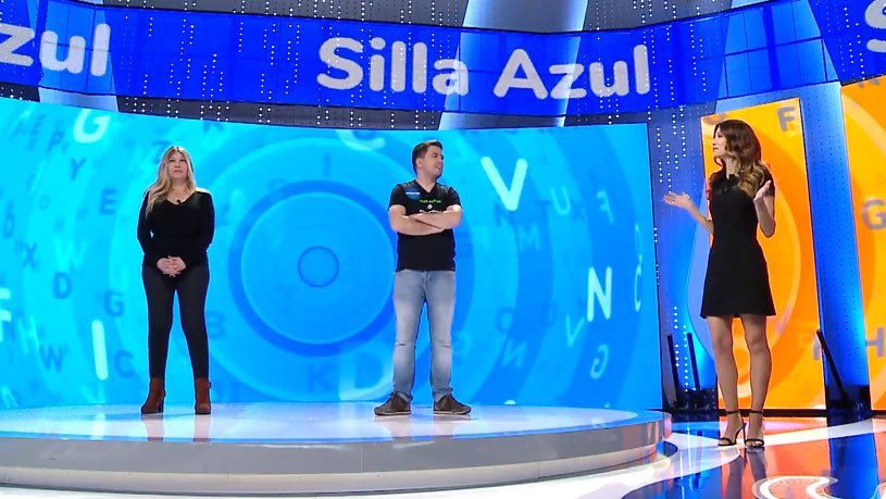 PasapalabraA3's tweet photo. Ayer Jaime se proclamó vencedor por segundo día consecutivo. Por tanto, @OrestesBarbsalc tiene que enfrentarse a una nueva aspirante. ¡Vamos a ver qué pasa! ¡Empezamos! 😊 #Pasapalabra475
En directo: https://t.co/DyOMSfTBlE https://t.co/PcdC4iMADf