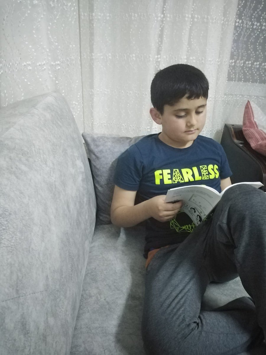 kurtrefikrk's tweet photo. Asagiciyanli Sehit Ahmet Birkaç İlkokulu okuyor @osmaniyeilmem #osmaniyeokuyor https://t.co/KxnldADeoq