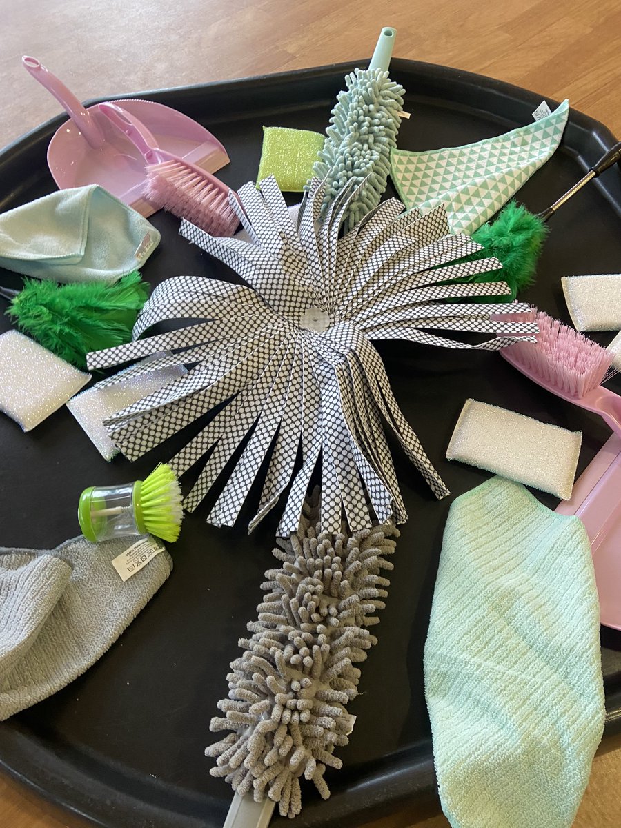 Spring cleaning sensory play for our babies and toddlers today, great fun exploring textures, creating patterns, colour mixing and lots more! #tufftray #spring #babysensory #northmanchester #community #eyfs