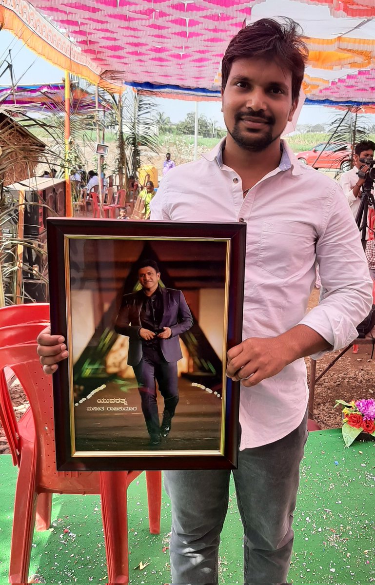 iamallikarjun's tweet photo. Happy b'day Appu boss. Miss you 😓
#PowerStarPuneethRajkumar  #PuneethRajkumar #PuneethRajkumarLivesOn https://t.co/fUDwTLq4y3