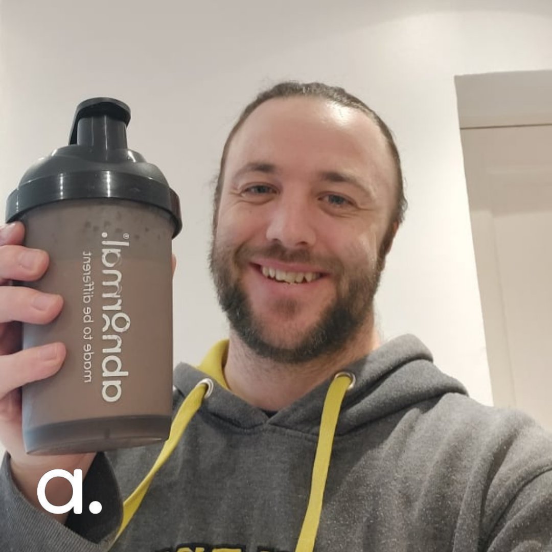 Abnormal_UK's tweet photo. Meet Paul🙋‍♂️
Being an author a student AND a Dad, time is crucial for Paul. Being able to get exactly what he needs in an easy supplement saves Paul lots of time. 
-
Access your 7 personalised abnormal. meals here: https://t.co/IavzBBgO5e 🍃

#abnormal #nutrition #lifestyle https://t.co/4o6y4GfieW
